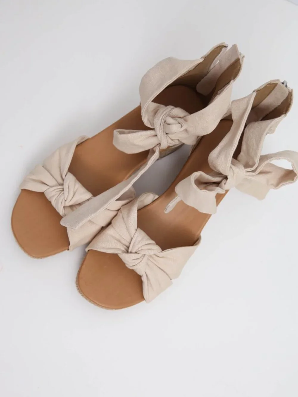 UGG Women's Yarrow Espadrille Wedge Sandals Size 8